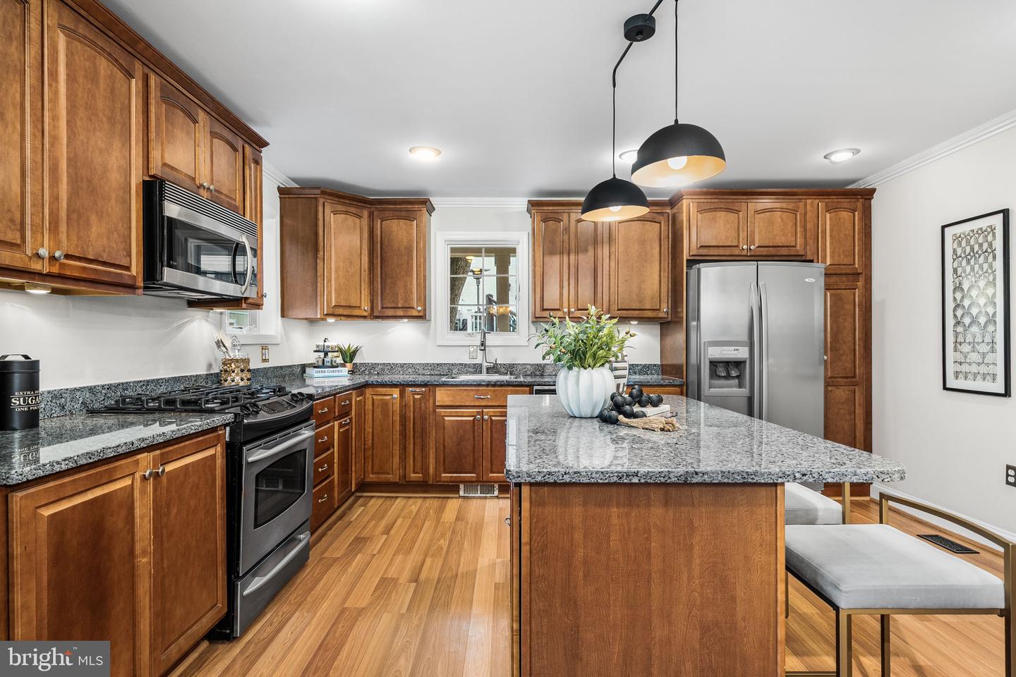 4923 34TH RD N, ARLINGTON, Virginia 22207, 4 Bedrooms Bedrooms, ,3 BathroomsBathrooms,Residential,For sale,4923 34TH RD N,VAAR2069338 MLS # VAAR2069338