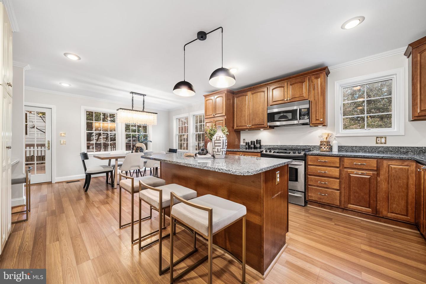 4923 34TH RD N, ARLINGTON, Virginia 22207, 4 Bedrooms Bedrooms, ,3 BathroomsBathrooms,Residential,For sale,4923 34TH RD N,VAAR2069338 MLS # VAAR2069338