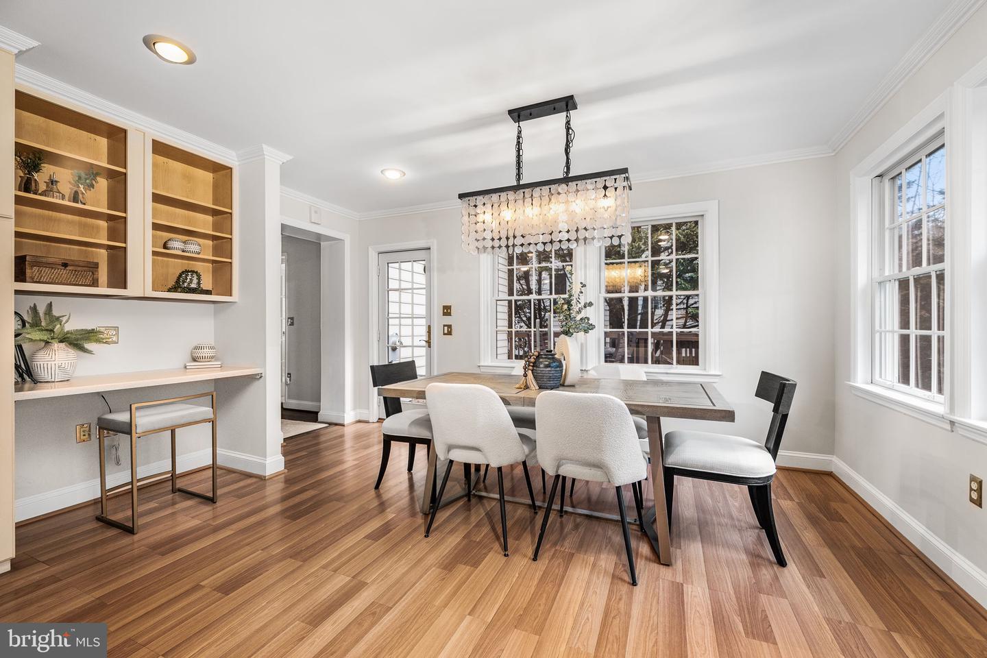 4923 34TH RD N, ARLINGTON, Virginia 22207, 4 Bedrooms Bedrooms, ,3 BathroomsBathrooms,Residential,For sale,4923 34TH RD N,VAAR2069338 MLS # VAAR2069338