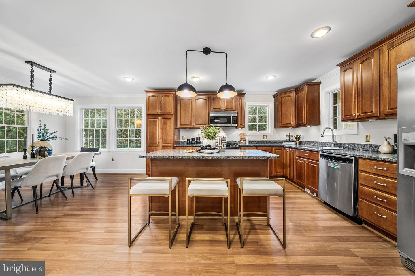 4923 34TH RD N, ARLINGTON, Virginia 22207, 4 Bedrooms Bedrooms, ,3 BathroomsBathrooms,Residential,For sale,4923 34TH RD N,VAAR2069338 MLS # VAAR2069338