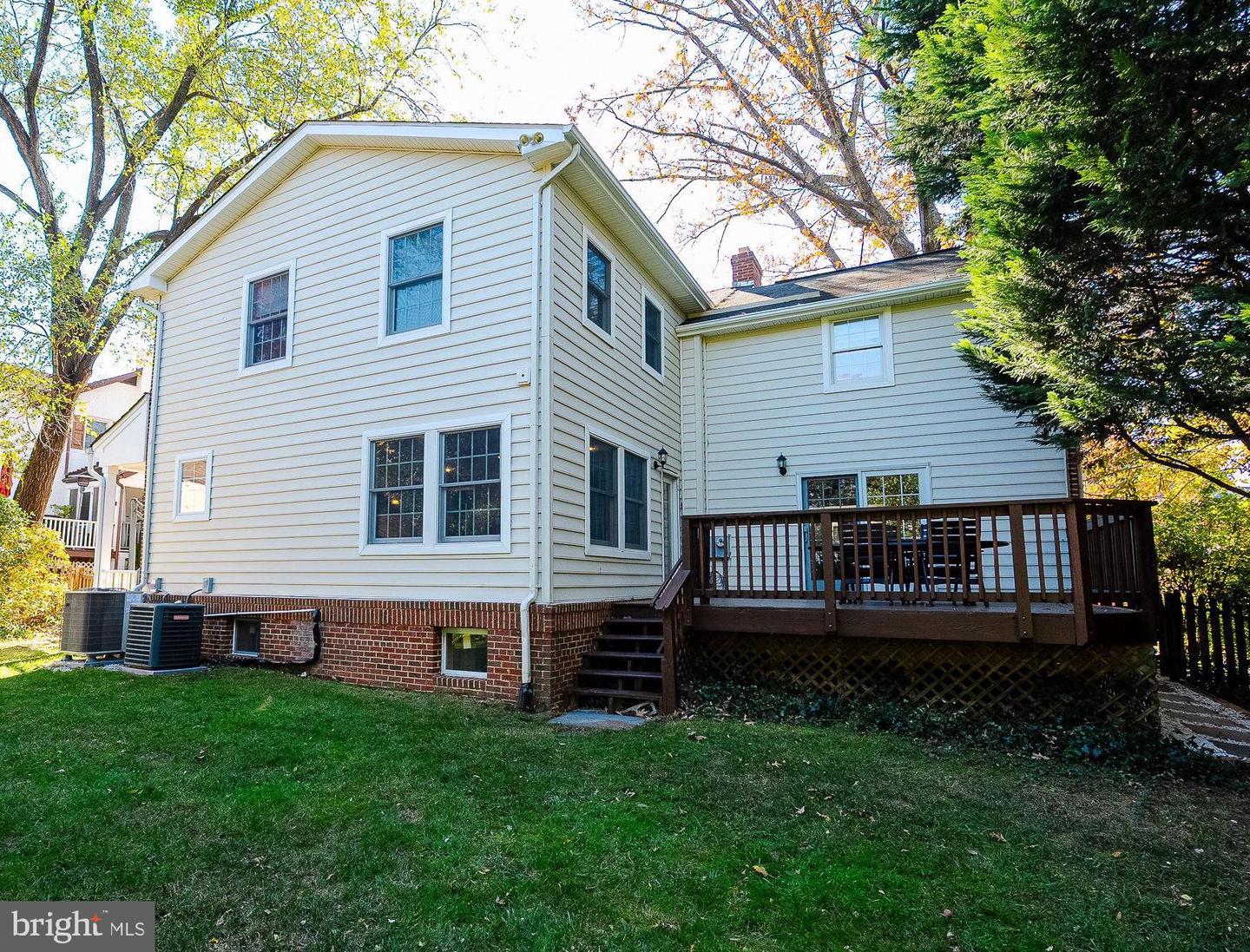 4923 34TH RD N, ARLINGTON, Virginia 22207, 4 Bedrooms Bedrooms, ,3 BathroomsBathrooms,Residential,For sale,4923 34TH RD N,VAAR2069338 MLS # VAAR2069338