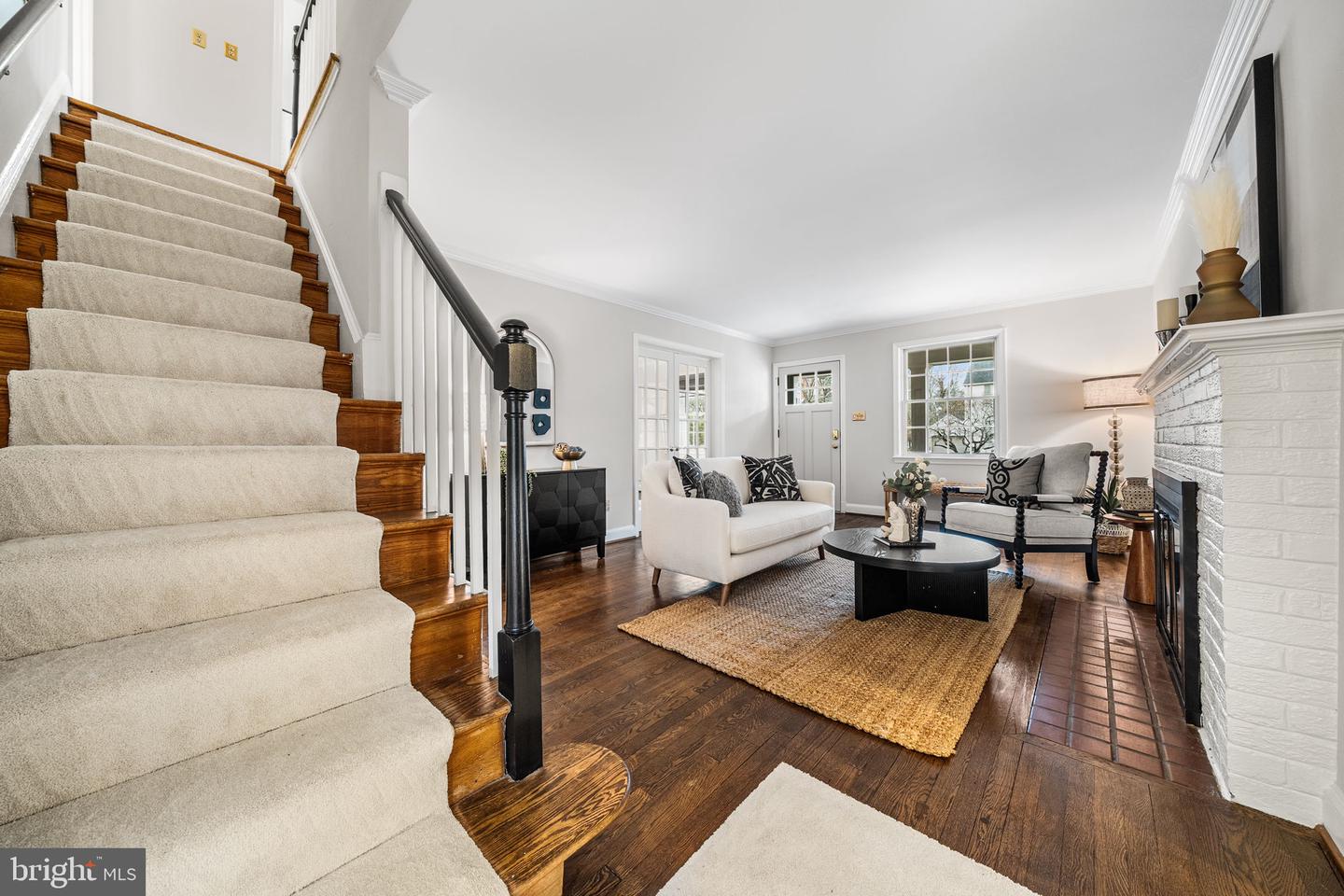 4923 34TH RD N, ARLINGTON, Virginia 22207, 4 Bedrooms Bedrooms, ,3 BathroomsBathrooms,Residential,For sale,4923 34TH RD N,VAAR2069338 MLS # VAAR2069338