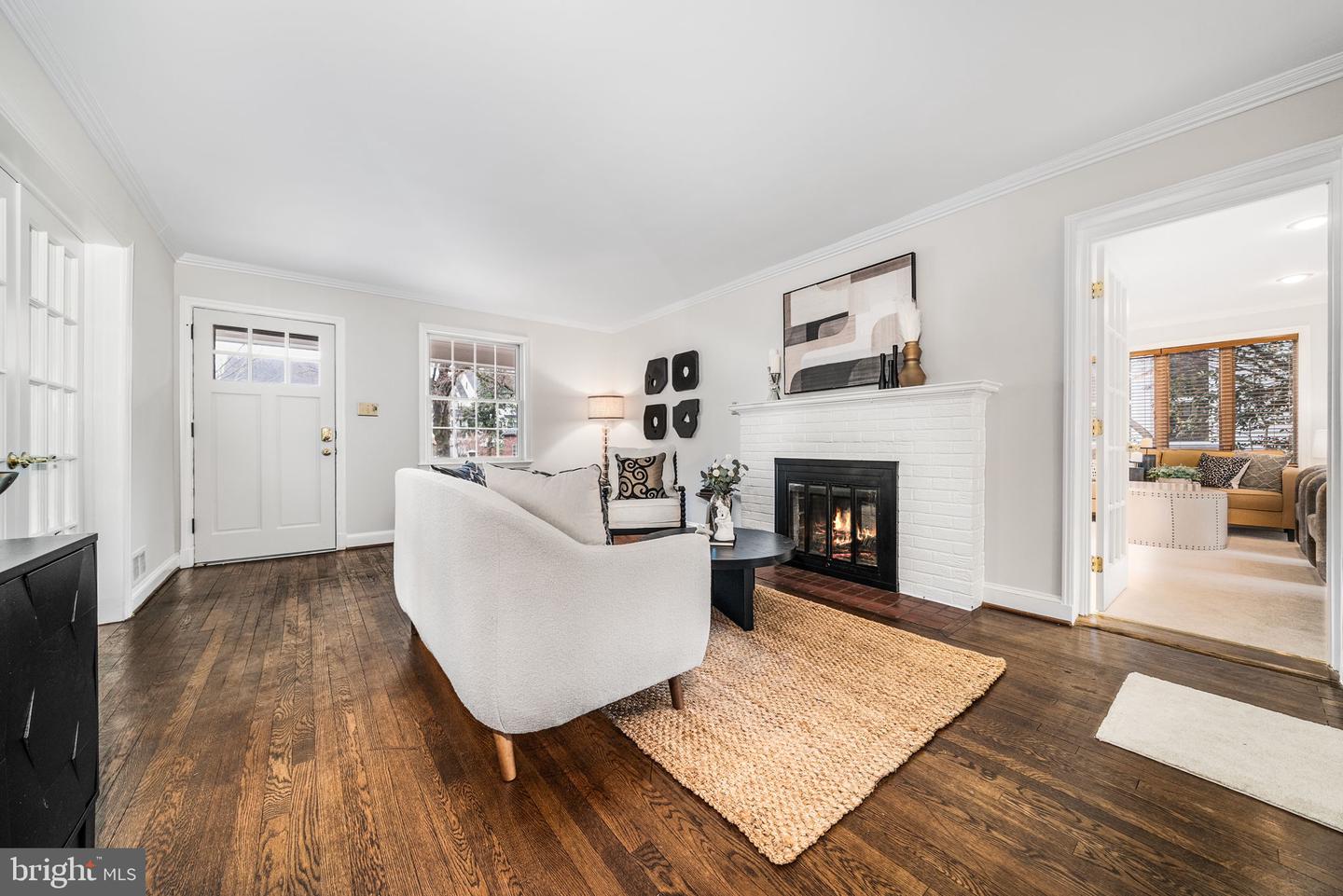 4923 34TH RD N, ARLINGTON, Virginia 22207, 4 Bedrooms Bedrooms, ,3 BathroomsBathrooms,Residential,For sale,4923 34TH RD N,VAAR2069338 MLS # VAAR2069338