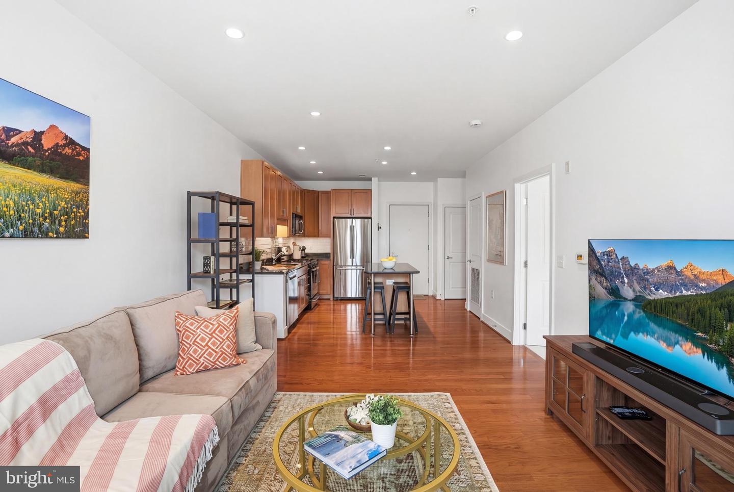 1800 WILSON BLVD #214, ARLINGTON, Virginia 22201, 1 Bedroom Bedrooms, ,1 BathroomBathrooms,Residential,For sale,1800 WILSON BLVD #214,VAAR2069318 MLS # VAAR2069318