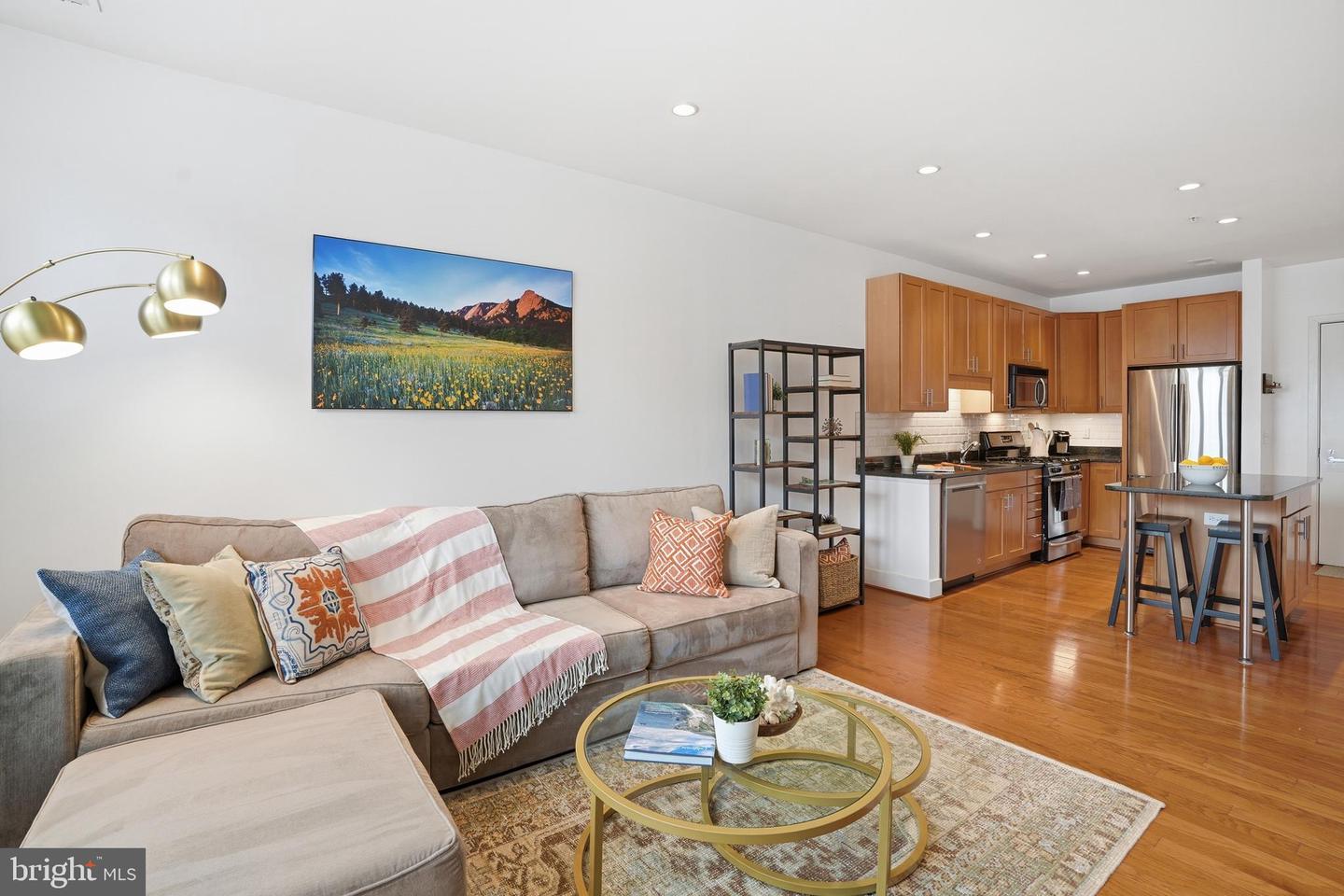 1800 WILSON BLVD #214, ARLINGTON, Virginia 22201, 1 Bedroom Bedrooms, ,1 BathroomBathrooms,Residential,For sale,1800 WILSON BLVD #214,VAAR2069318 MLS # VAAR2069318