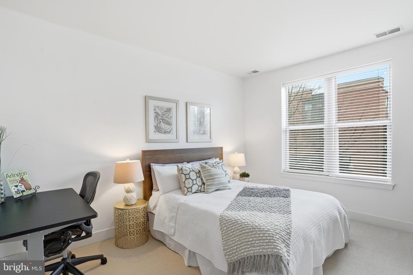 1800 WILSON BLVD #214, ARLINGTON, Virginia 22201, 1 Bedroom Bedrooms, ,1 BathroomBathrooms,Residential,For sale,1800 WILSON BLVD #214,VAAR2069318 MLS # VAAR2069318