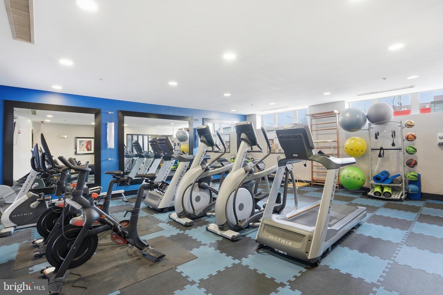 1800 WILSON BLVD #214, ARLINGTON, Virginia 22201, 1 Bedroom Bedrooms, ,1 BathroomBathrooms,Residential,For sale,1800 WILSON BLVD #214,VAAR2069318 MLS # VAAR2069318