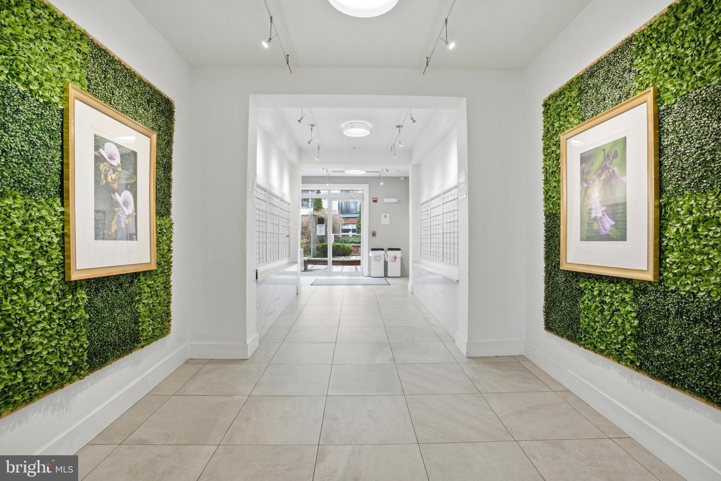 1800 WILSON BLVD #214, ARLINGTON, Virginia 22201, 1 Bedroom Bedrooms, ,1 BathroomBathrooms,Residential,For sale,1800 WILSON BLVD #214,VAAR2069318 MLS # VAAR2069318