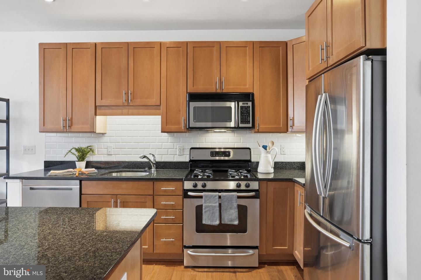 1800 WILSON BLVD #214, ARLINGTON, Virginia 22201, 1 Bedroom Bedrooms, ,1 BathroomBathrooms,Residential,For sale,1800 WILSON BLVD #214,VAAR2069318 MLS # VAAR2069318