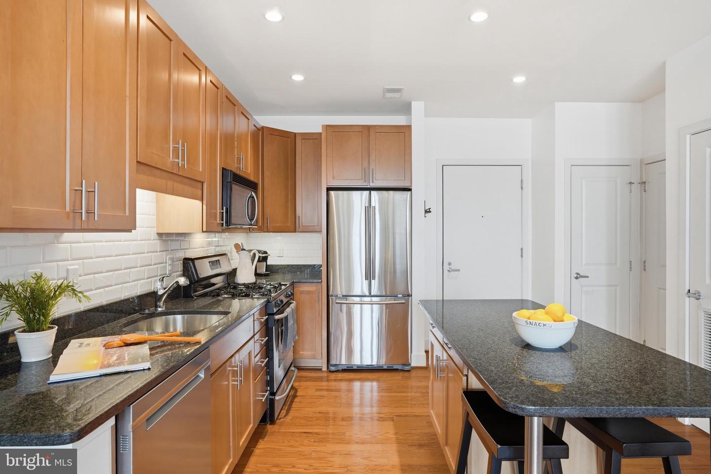 1800 WILSON BLVD #214, ARLINGTON, Virginia 22201, 1 Bedroom Bedrooms, ,1 BathroomBathrooms,Residential,For sale,1800 WILSON BLVD #214,VAAR2069318 MLS # VAAR2069318