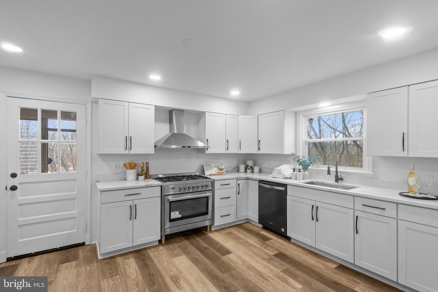 15651 BERLIN TPKE, HILLSBORO, Virginia 20132, 4 Bedrooms Bedrooms, ,2 BathroomsBathrooms,Residential,For sale,15651 BERLIN TPKE,VALO2116874 MLS # VALO2116874