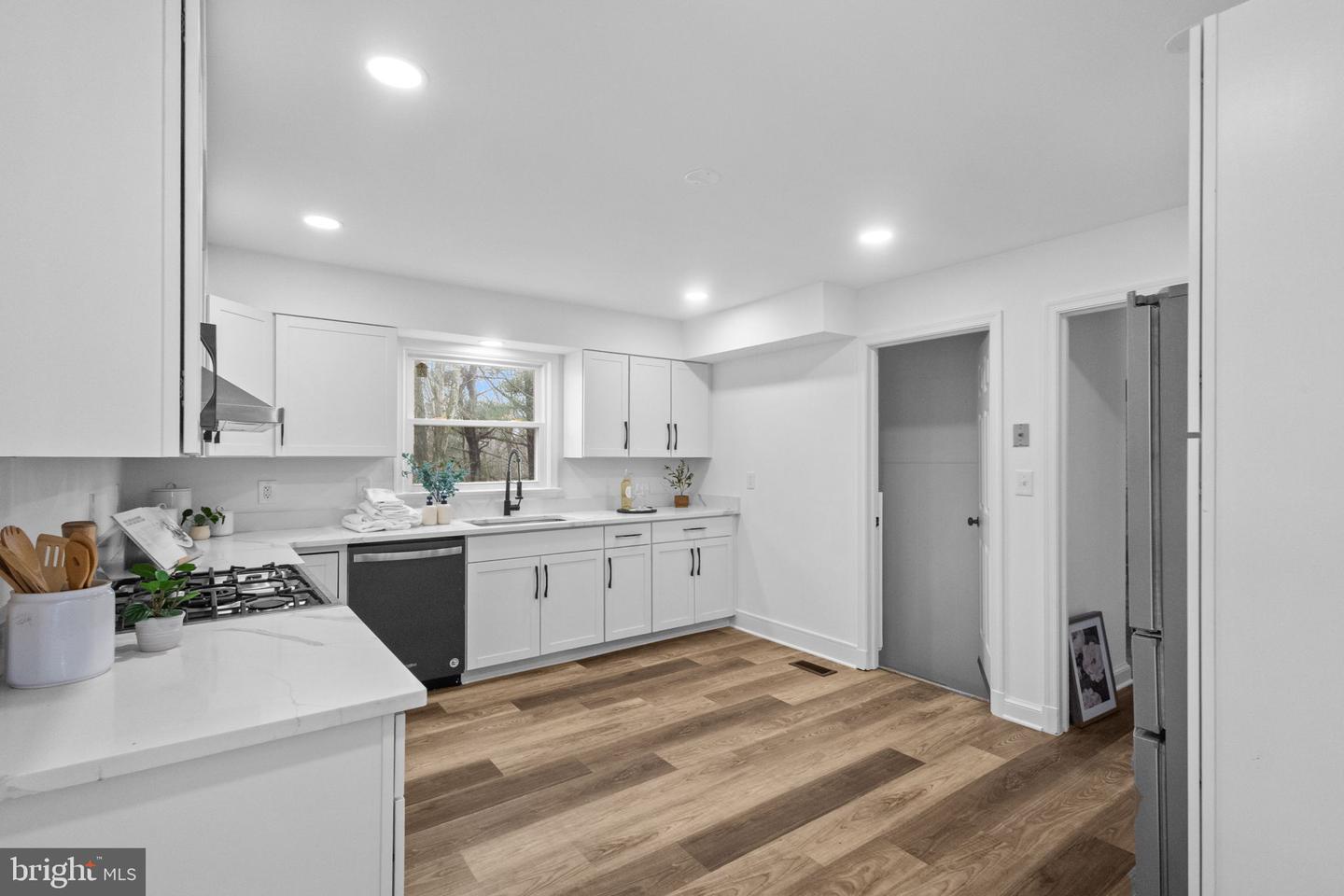 15651 BERLIN TPKE, HILLSBORO, Virginia 20132, 4 Bedrooms Bedrooms, ,2 BathroomsBathrooms,Residential,For sale,15651 BERLIN TPKE,VALO2116874 MLS # VALO2116874