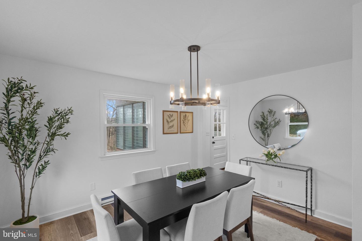 15651 BERLIN TPKE, HILLSBORO, Virginia 20132, 4 Bedrooms Bedrooms, ,2 BathroomsBathrooms,Residential,For sale,15651 BERLIN TPKE,VALO2116874 MLS # VALO2116874