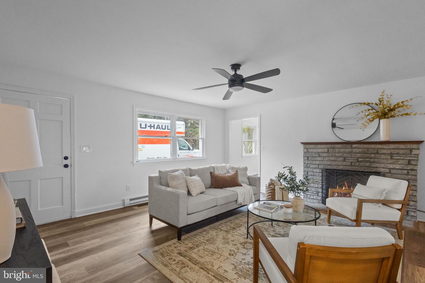 15651 BERLIN TPKE, HILLSBORO, Virginia 20132, 4 Bedrooms Bedrooms, ,2 BathroomsBathrooms,Residential,For sale,15651 BERLIN TPKE,VALO2116874 MLS # VALO2116874