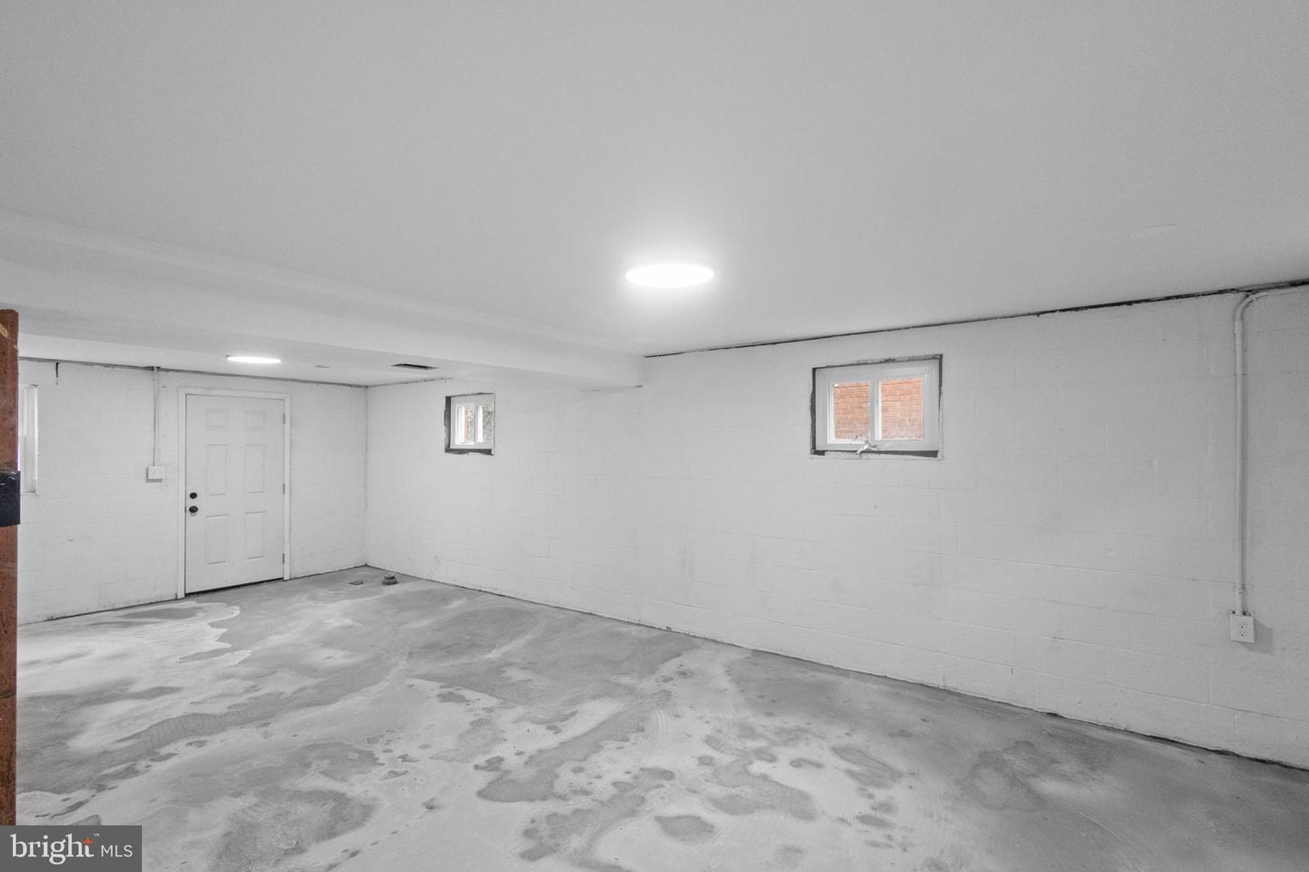 15651 BERLIN TPKE, HILLSBORO, Virginia 20132, 4 Bedrooms Bedrooms, ,2 BathroomsBathrooms,Residential,For sale,15651 BERLIN TPKE,VALO2116874 MLS # VALO2116874