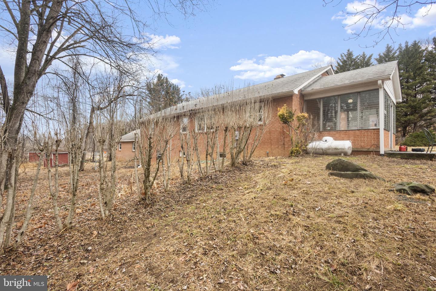 15651 BERLIN TPKE, HILLSBORO, Virginia 20132, 4 Bedrooms Bedrooms, ,2 BathroomsBathrooms,Residential,For sale,15651 BERLIN TPKE,VALO2116874 MLS # VALO2116874