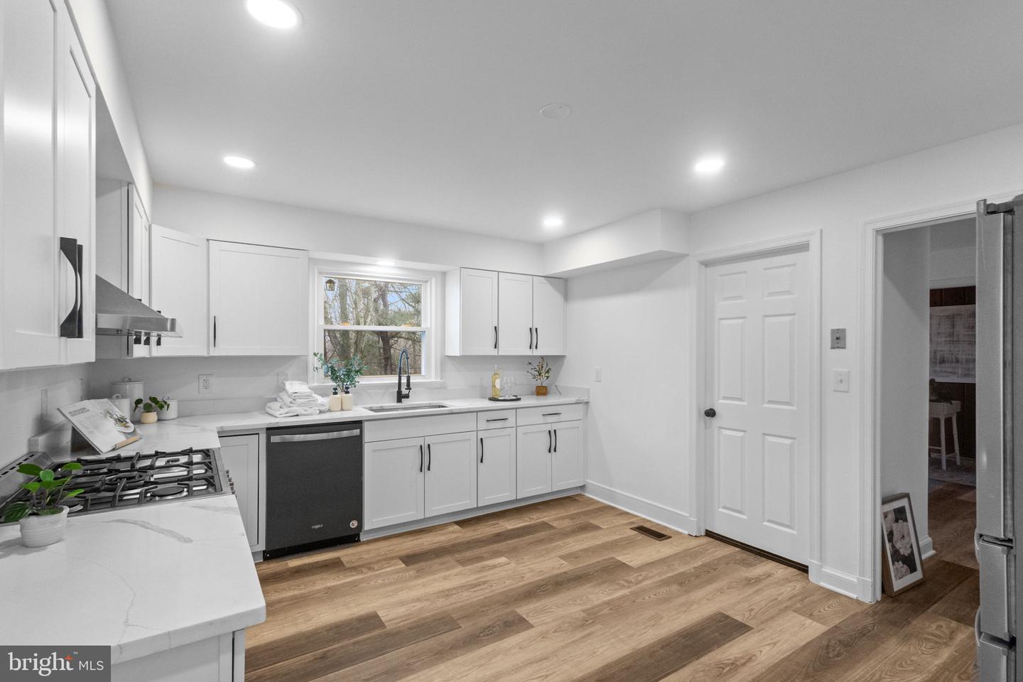 15651 BERLIN TPKE, HILLSBORO, Virginia 20132, 4 Bedrooms Bedrooms, ,2 BathroomsBathrooms,Residential,For sale,15651 BERLIN TPKE,VALO2116874 MLS # VALO2116874