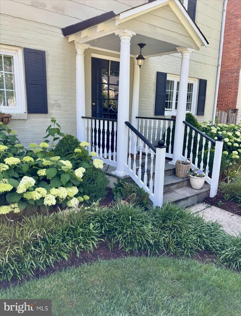 2609 DAVIS AVE., ALEXANDRIA, Virginia 22302, 3 Bedrooms Bedrooms, ,2 BathroomsBathrooms,Residential,For sale,2609 DAVIS AVE.,VAAX2054564 MLS # VAAX2054564