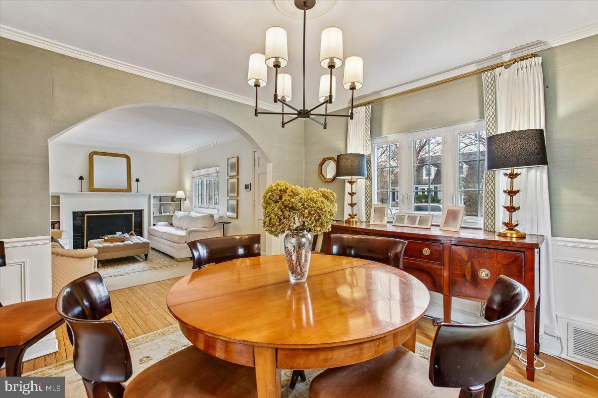 2609 DAVIS AVE., ALEXANDRIA, Virginia 22302, 3 Bedrooms Bedrooms, ,2 BathroomsBathrooms,Residential,For sale,2609 DAVIS AVE.,VAAX2054564 MLS # VAAX2054564