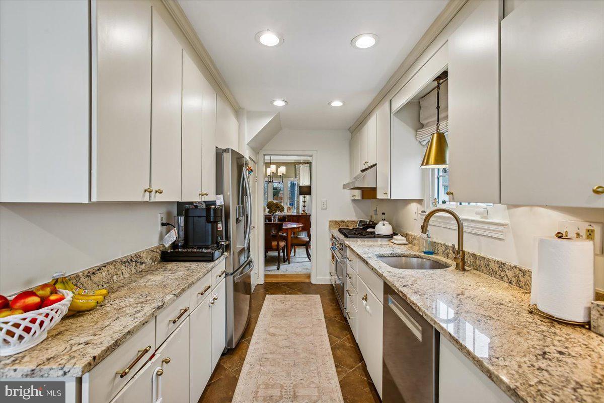 2609 DAVIS AVE., ALEXANDRIA, Virginia 22302, 3 Bedrooms Bedrooms, ,2 BathroomsBathrooms,Residential,For sale,2609 DAVIS AVE.,VAAX2054564 MLS # VAAX2054564