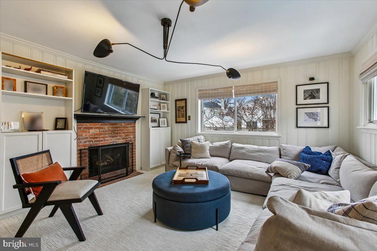 2609 DAVIS AVE., ALEXANDRIA, Virginia 22302, 3 Bedrooms Bedrooms, ,2 BathroomsBathrooms,Residential,For sale,2609 DAVIS AVE.,VAAX2054564 MLS # VAAX2054564