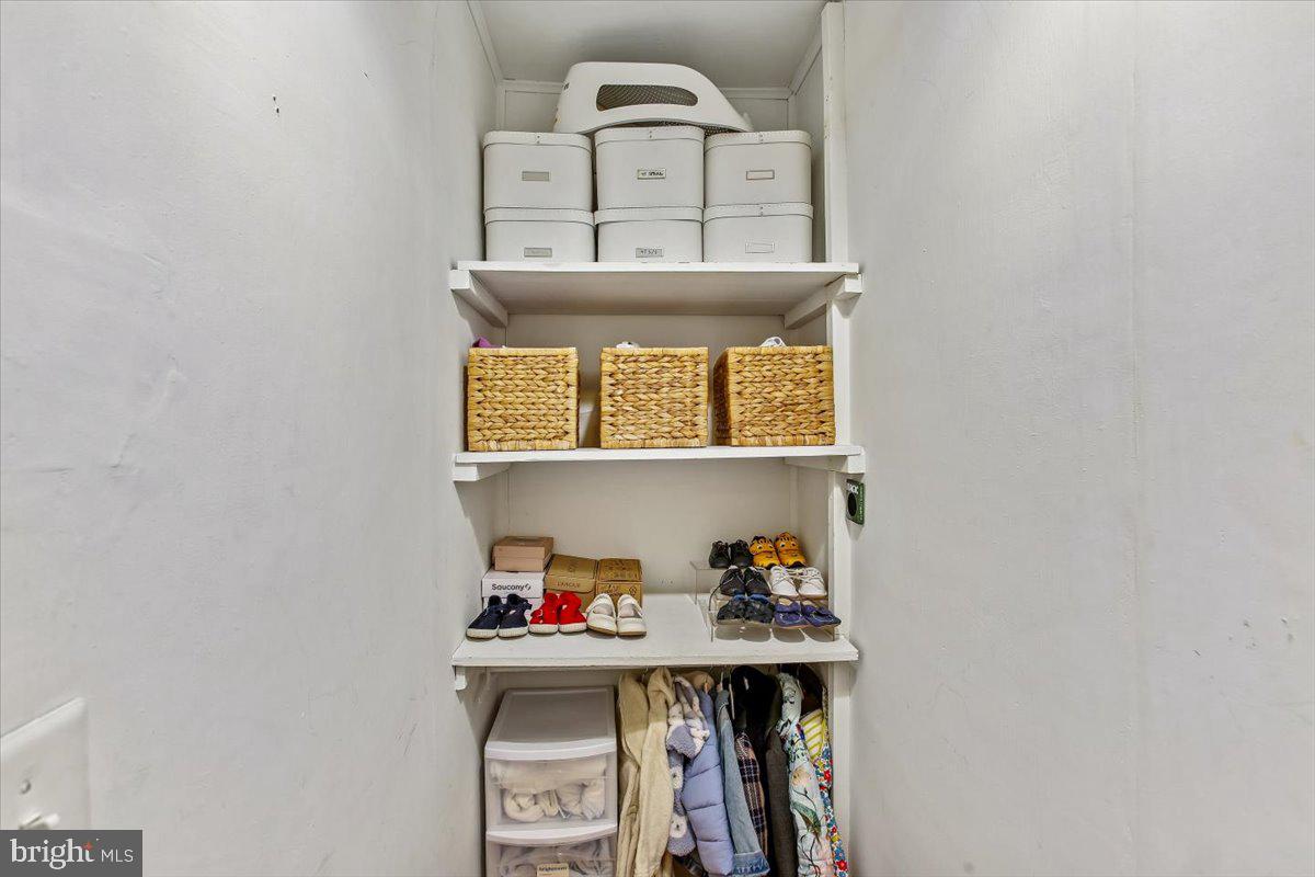 2609 DAVIS AVE., ALEXANDRIA, Virginia 22302, 3 Bedrooms Bedrooms, ,2 BathroomsBathrooms,Residential,For sale,2609 DAVIS AVE.,VAAX2054564 MLS # VAAX2054564