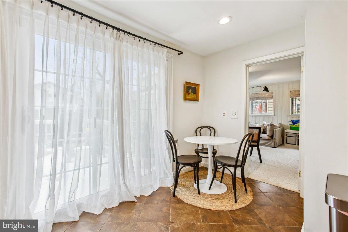 2609 DAVIS AVE., ALEXANDRIA, Virginia 22302, 3 Bedrooms Bedrooms, ,2 BathroomsBathrooms,Residential,For sale,2609 DAVIS AVE.,VAAX2054564 MLS # VAAX2054564