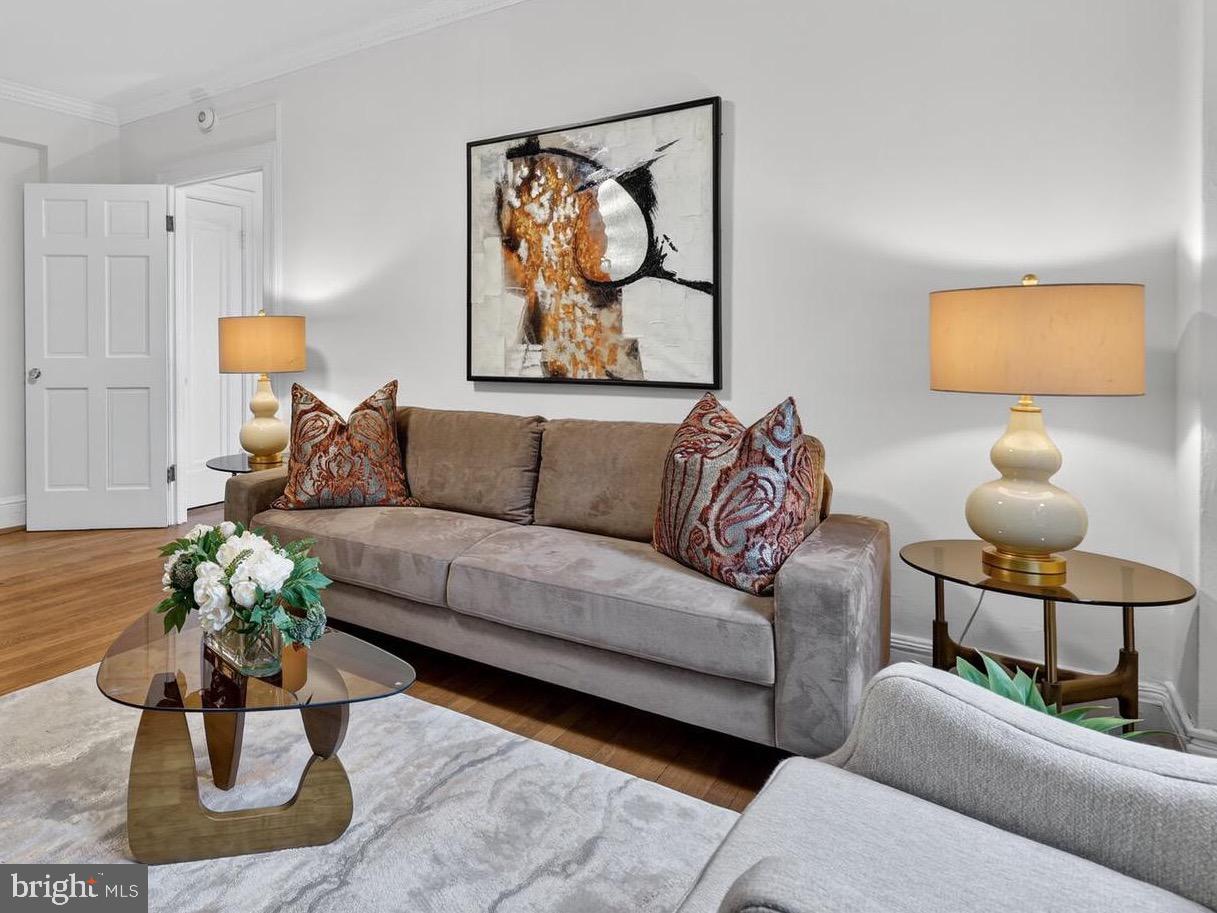 1915 16TH ST NW #203, WASHINGTON, District Of Columbia 20009, 1 Bedroom Bedrooms, 4 Rooms Rooms,1 BathroomBathrooms,Residential,For sale,1915 16TH ST NW #203,DCDC2248130 MLS # DCDC2248130