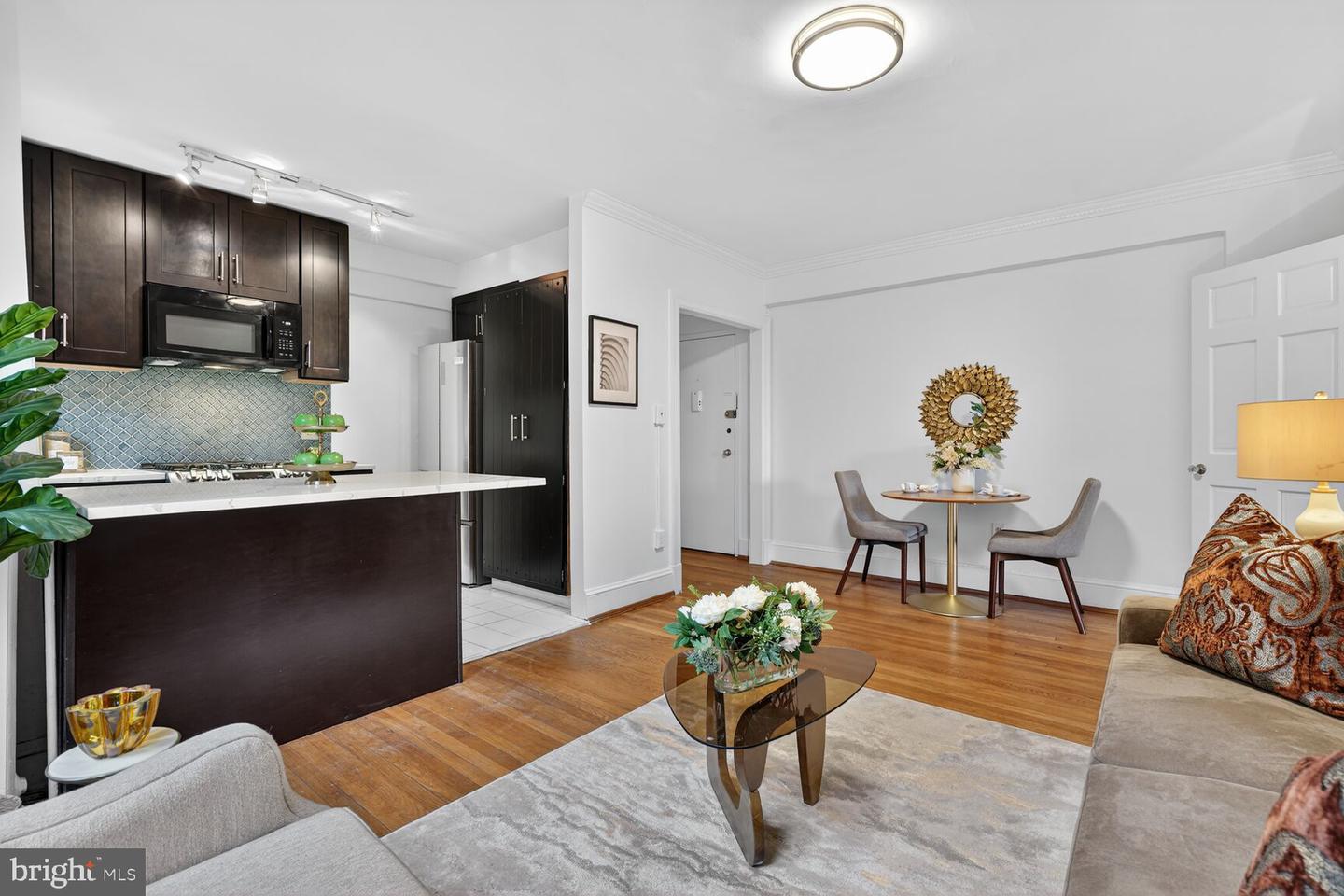 1915 16TH ST NW #203, WASHINGTON, District Of Columbia 20009, 1 Bedroom Bedrooms, 4 Rooms Rooms,1 BathroomBathrooms,Residential,For sale,1915 16TH ST NW #203,DCDC2248130 MLS # DCDC2248130