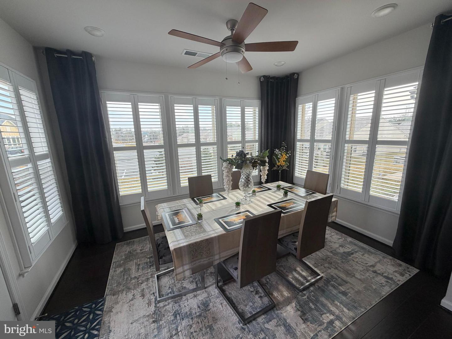 6863 MOONSTONE PEONY LN, HAYMARKET, Virginia 20169, 2 Bedrooms Bedrooms, 11 Rooms Rooms,2 BathroomsBathrooms,Residential,For sale,6863 MOONSTONE PEONY LN,VAPW2113430 MLS # VAPW2113430