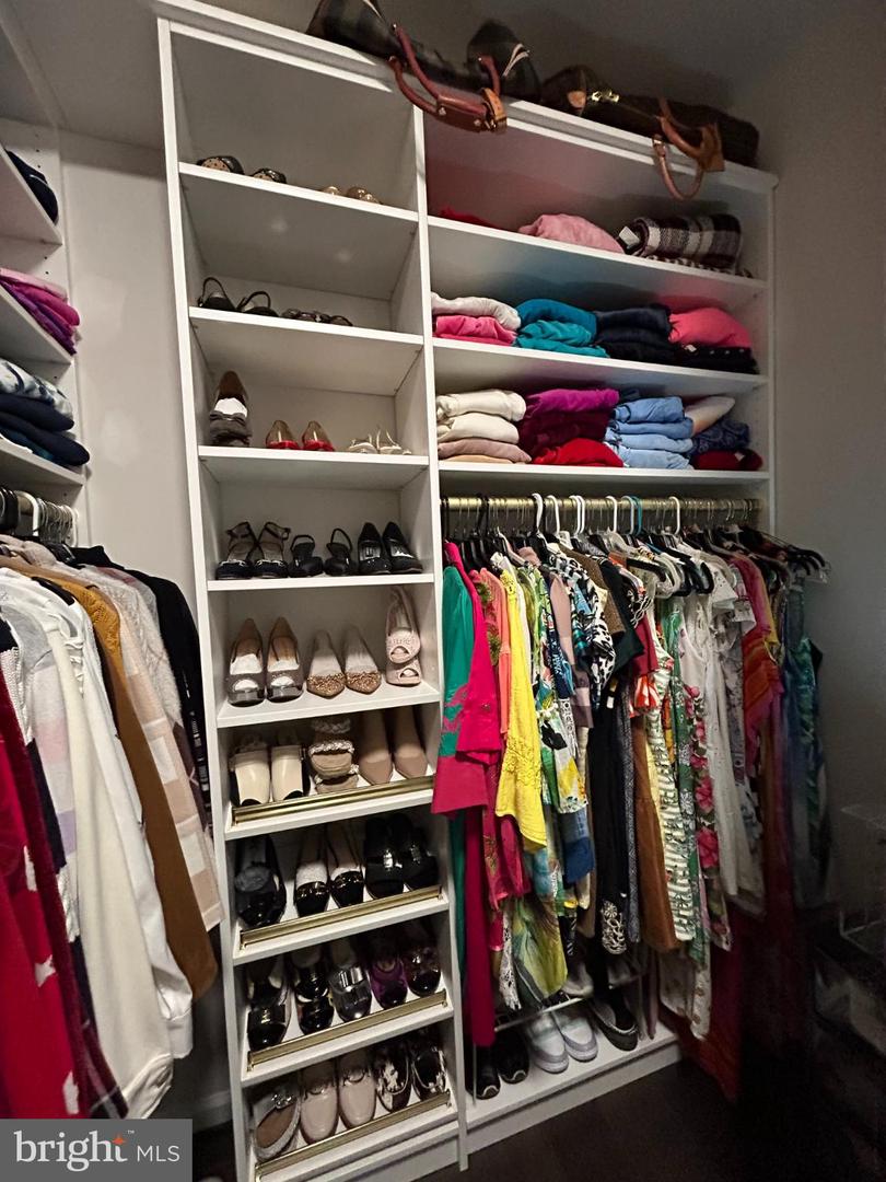 6863 MOONSTONE PEONY LN, HAYMARKET, Virginia 20169, 2 Bedrooms Bedrooms, 11 Rooms Rooms,2 BathroomsBathrooms,Residential,For sale,6863 MOONSTONE PEONY LN,VAPW2113430 MLS # VAPW2113430