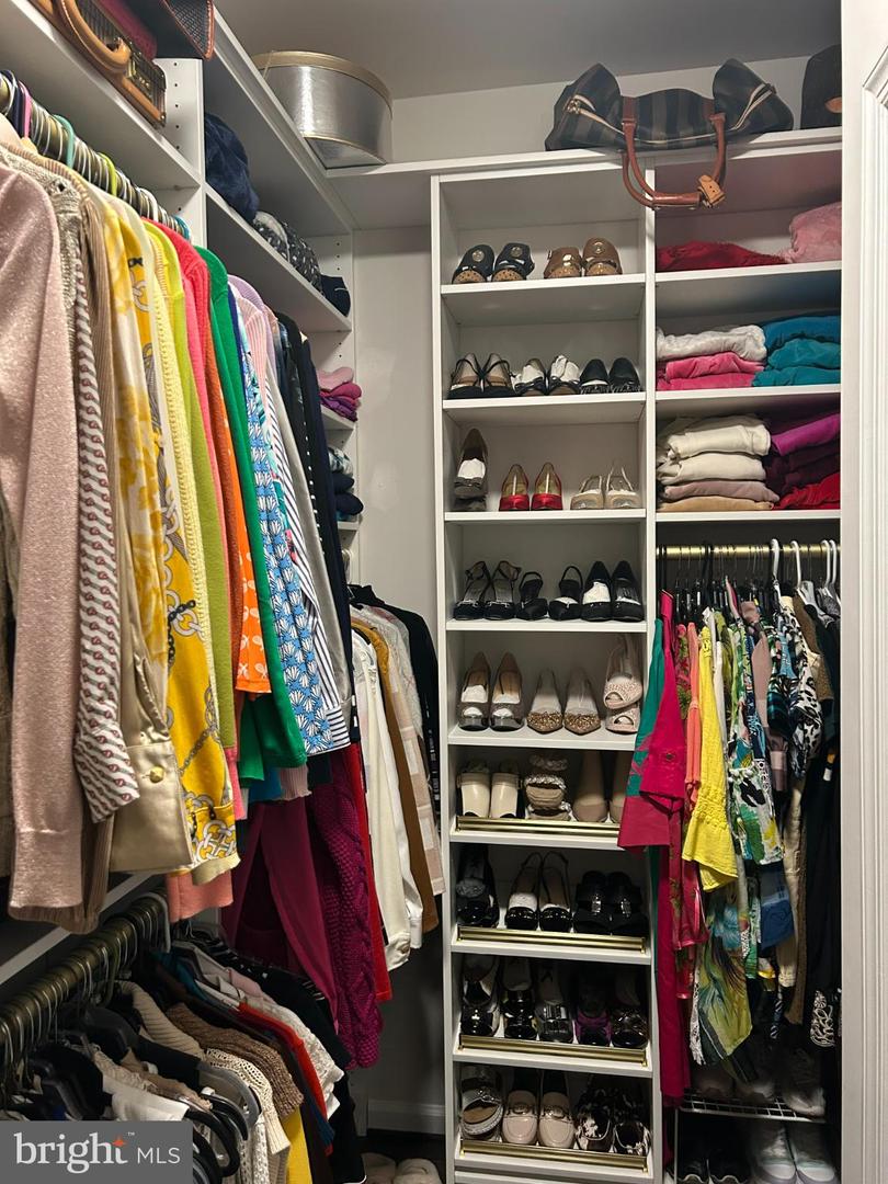 6863 MOONSTONE PEONY LN, HAYMARKET, Virginia 20169, 2 Bedrooms Bedrooms, 11 Rooms Rooms,2 BathroomsBathrooms,Residential,For sale,6863 MOONSTONE PEONY LN,VAPW2113430 MLS # VAPW2113430