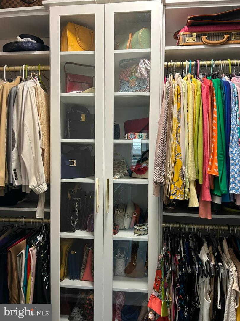 6863 MOONSTONE PEONY LN, HAYMARKET, Virginia 20169, 2 Bedrooms Bedrooms, 11 Rooms Rooms,2 BathroomsBathrooms,Residential,For sale,6863 MOONSTONE PEONY LN,VAPW2113430 MLS # VAPW2113430