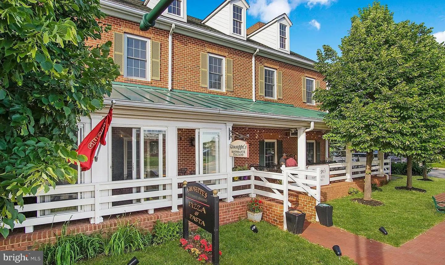 6863 MOONSTONE PEONY LN, HAYMARKET, Virginia 20169, 2 Bedrooms Bedrooms, 11 Rooms Rooms,2 BathroomsBathrooms,Residential,For sale,6863 MOONSTONE PEONY LN,VAPW2113430 MLS # VAPW2113430