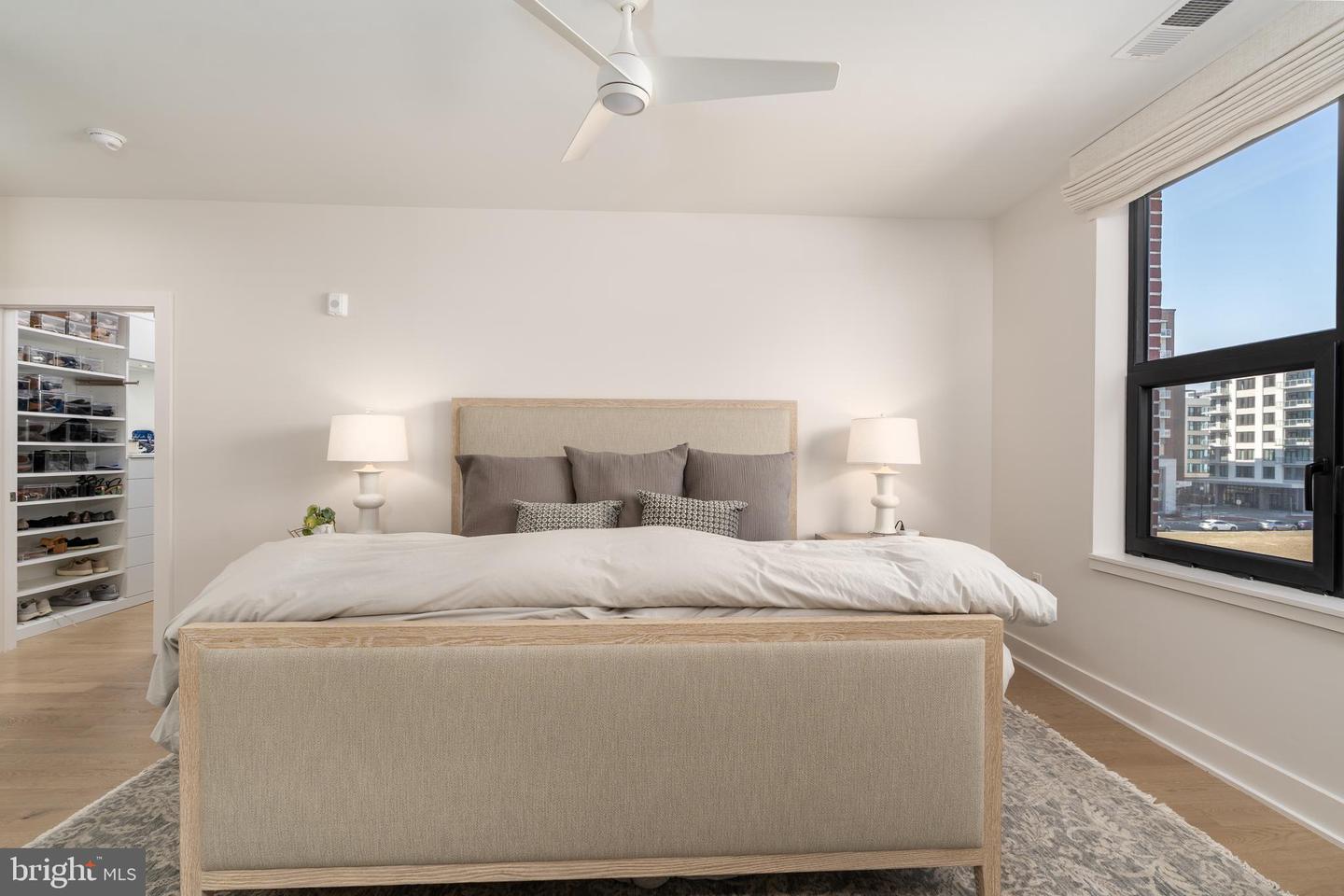 737 SWANN AVE #402, ALEXANDRIA, Virginia 22301, 2 Bedrooms Bedrooms, ,2 BathroomsBathrooms,Residential,For sale,737 SWANN AVE #402,VAAX2054572 MLS # VAAX2054572