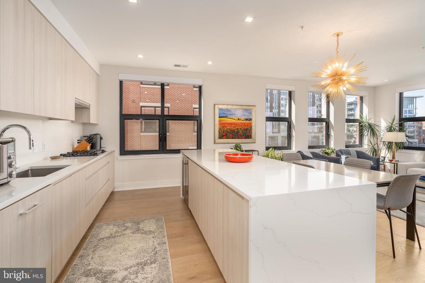 737 SWANN AVE #402, ALEXANDRIA, Virginia 22301, 2 Bedrooms Bedrooms, ,2 BathroomsBathrooms,Residential,For sale,737 SWANN AVE #402,VAAX2054572 MLS # VAAX2054572