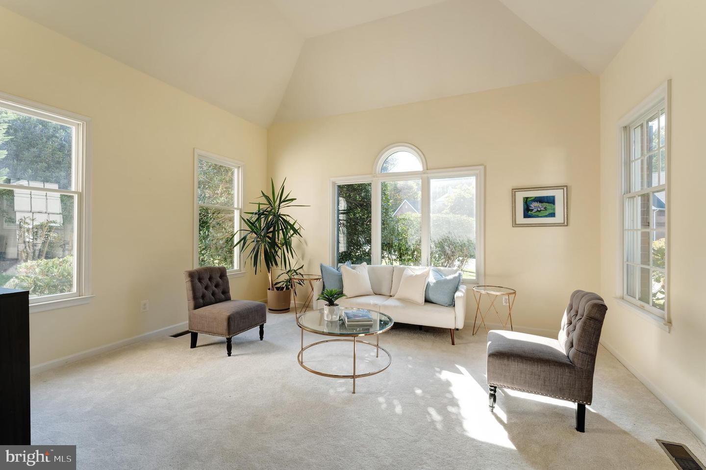 12704 AUTUMN CREST DR, OAK HILL, Virginia 20171, 4 Bedrooms Bedrooms, ,4 BathroomsBathrooms,Residential,For sale,12704 AUTUMN CREST DR,VAFX2293134 MLS # VAFX2293134