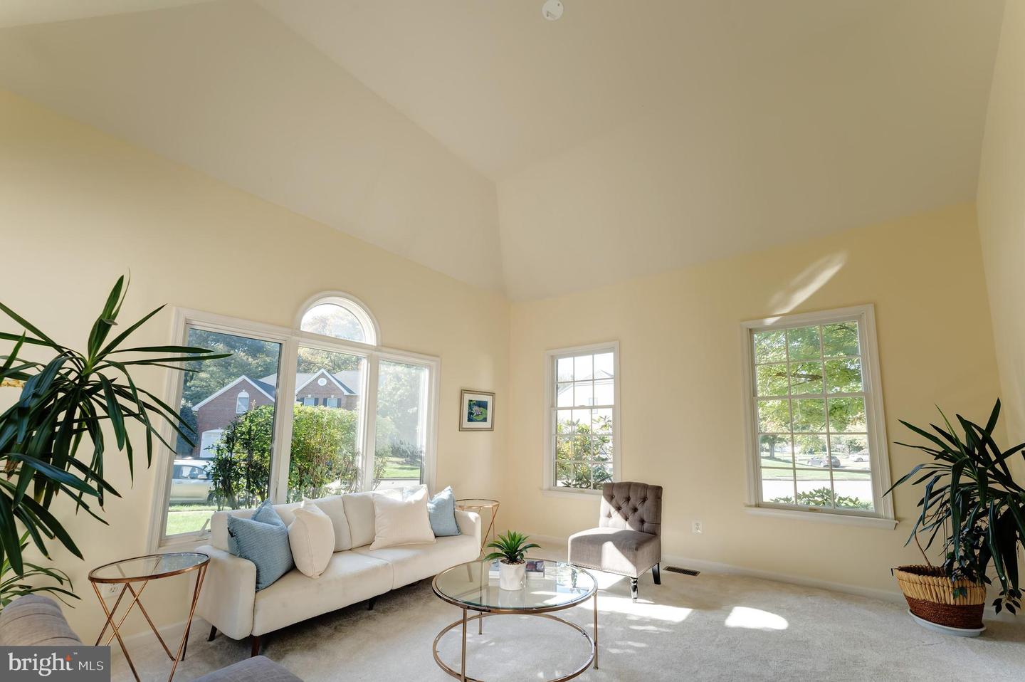 12704 AUTUMN CREST DR, OAK HILL, Virginia 20171, 4 Bedrooms Bedrooms, ,4 BathroomsBathrooms,Residential,For sale,12704 AUTUMN CREST DR,VAFX2293134 MLS # VAFX2293134