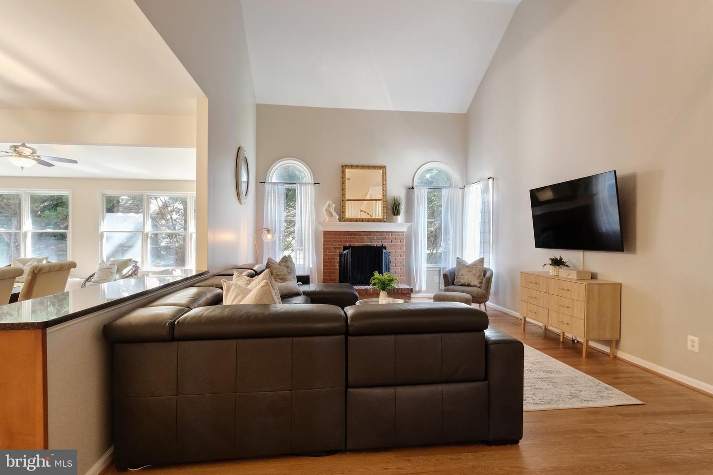 12704 AUTUMN CREST DR, OAK HILL, Virginia 20171, 4 Bedrooms Bedrooms, ,4 BathroomsBathrooms,Residential,For sale,12704 AUTUMN CREST DR,VAFX2293134 MLS # VAFX2293134