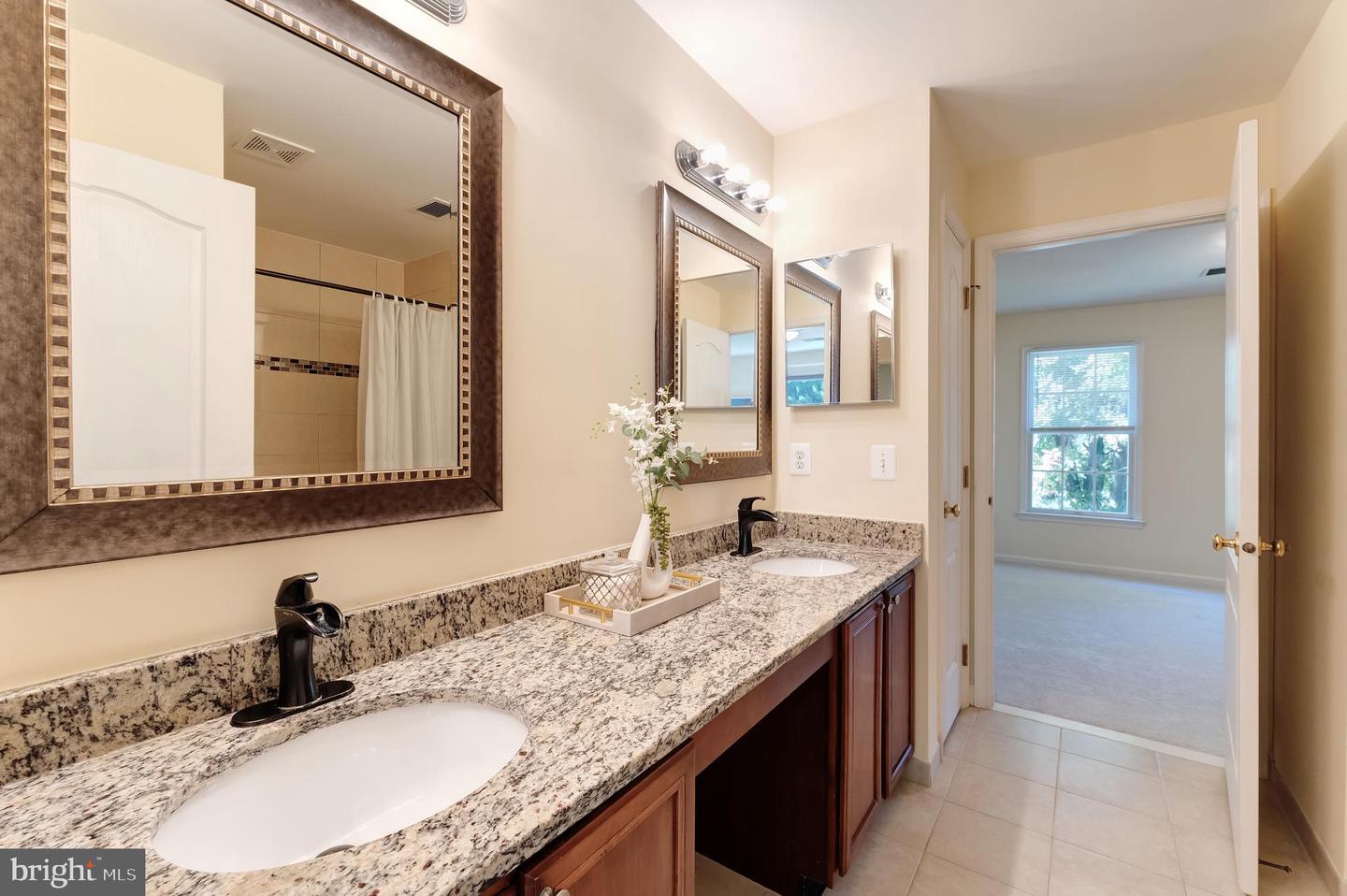 12704 AUTUMN CREST DR, OAK HILL, Virginia 20171, 4 Bedrooms Bedrooms, ,4 BathroomsBathrooms,Residential,For sale,12704 AUTUMN CREST DR,VAFX2293134 MLS # VAFX2293134