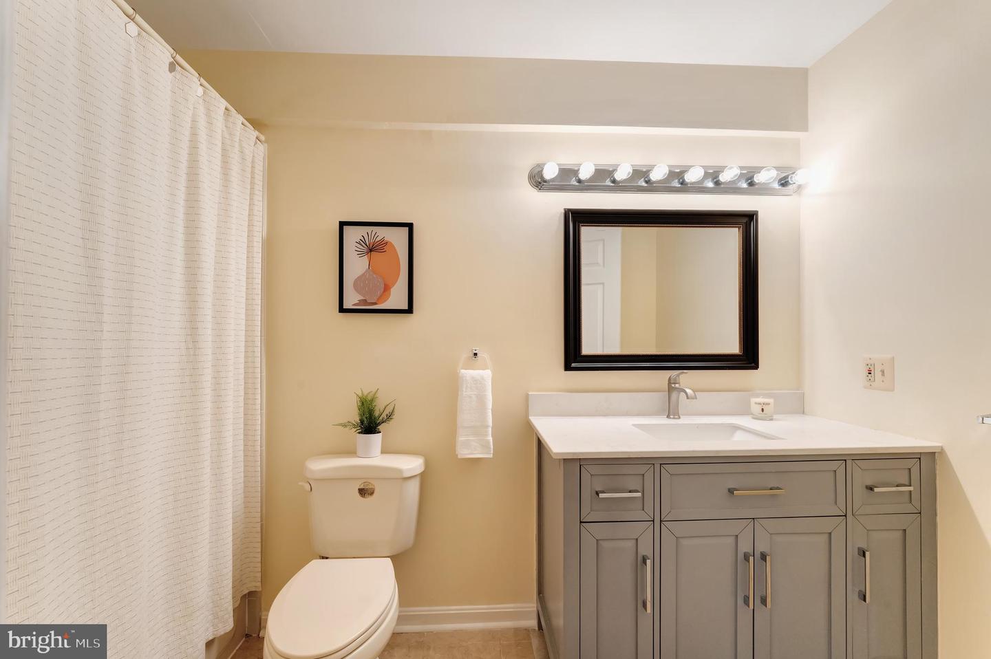 12704 AUTUMN CREST DR, OAK HILL, Virginia 20171, 4 Bedrooms Bedrooms, ,4 BathroomsBathrooms,Residential,For sale,12704 AUTUMN CREST DR,VAFX2293134 MLS # VAFX2293134