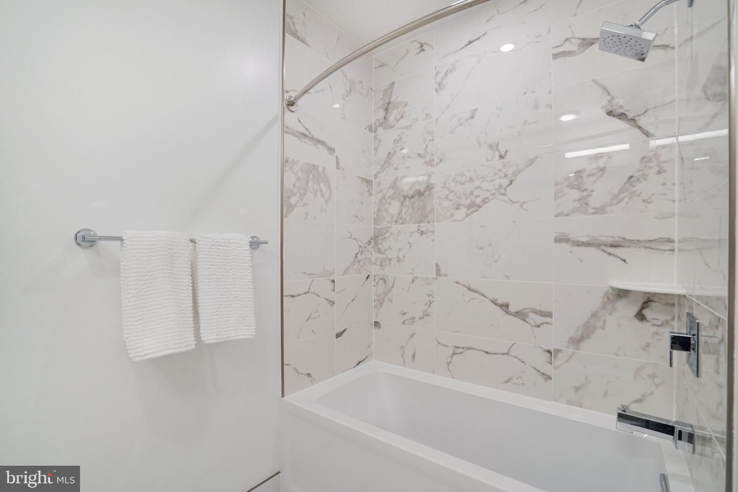 801 N FAIRFAX ST #421, ALEXANDRIA, Virginia 22314, 2 Bedrooms Bedrooms, ,2 BathroomsBathrooms,Residential,For sale,801 N FAIRFAX ST #421,VAAX2054574 MLS # VAAX2054574