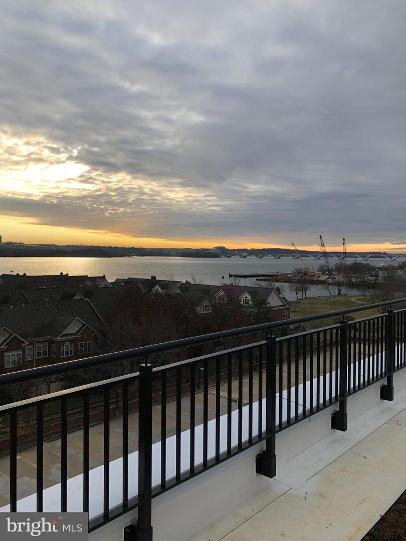 801 N FAIRFAX ST #421, ALEXANDRIA, Virginia 22314, 2 Bedrooms Bedrooms, ,2 BathroomsBathrooms,Residential,For sale,801 N FAIRFAX ST #421,VAAX2054574 MLS # VAAX2054574