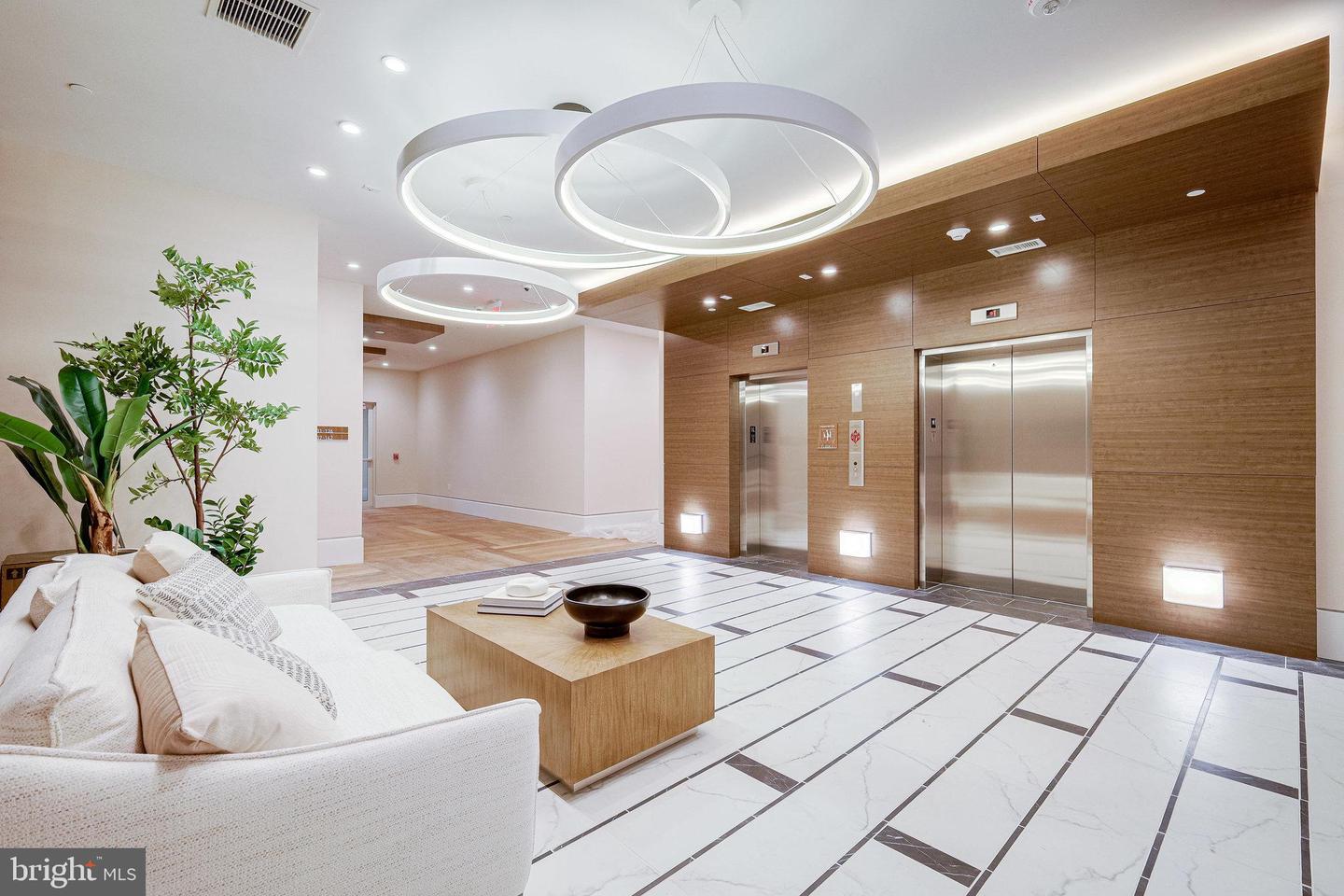 801 N FAIRFAX ST #421, ALEXANDRIA, Virginia 22314, 2 Bedrooms Bedrooms, ,2 BathroomsBathrooms,Residential,For sale,801 N FAIRFAX ST #421,VAAX2054574 MLS # VAAX2054574