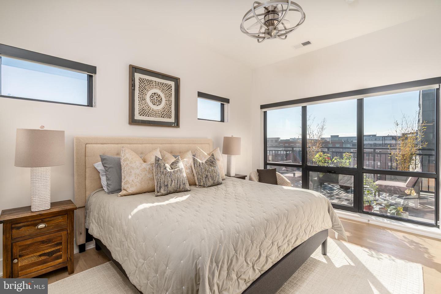 737 SWANN AVE #607, ALEXANDRIA, Virginia 22301, 1 Bedroom Bedrooms, ,2 BathroomsBathrooms,Residential,For sale,737 SWANN AVE #607,VAAX2054576 MLS # VAAX2054576