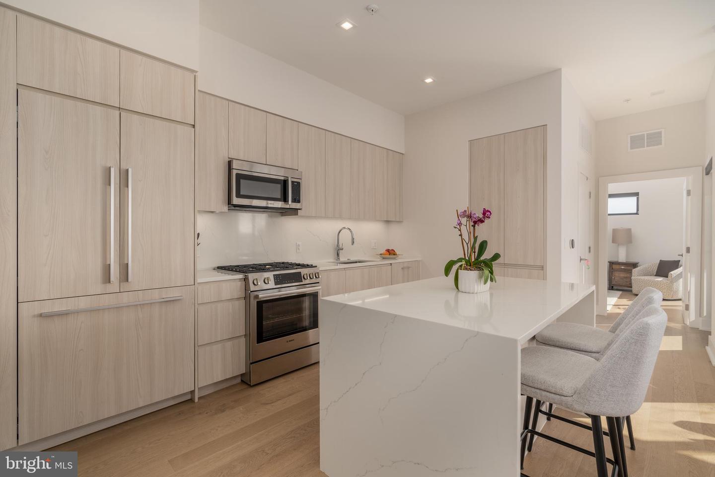 737 SWANN AVE #607, ALEXANDRIA, Virginia 22301, 1 Bedroom Bedrooms, ,2 BathroomsBathrooms,Residential,For sale,737 SWANN AVE #607,VAAX2054576 MLS # VAAX2054576