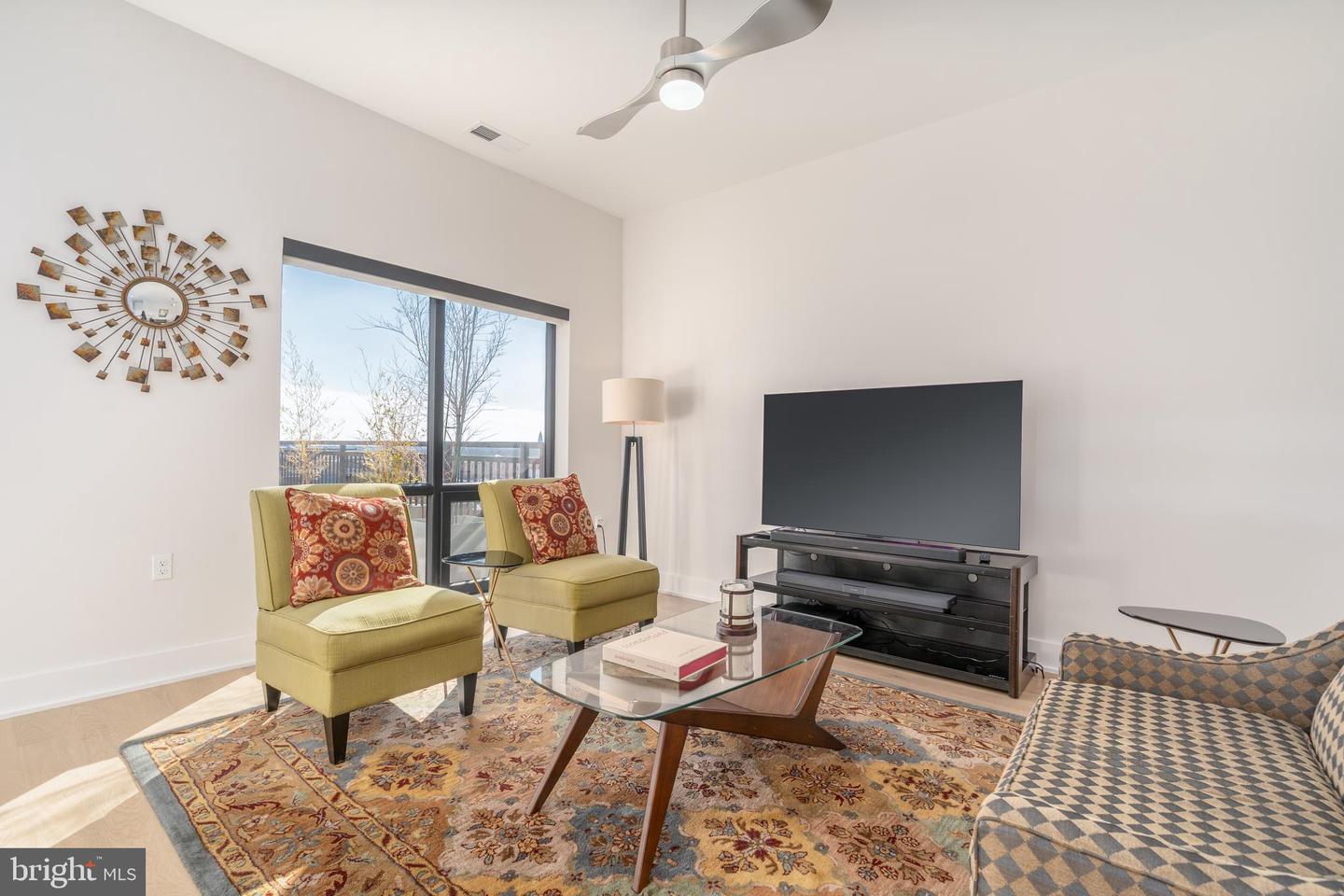 737 SWANN AVE #607, ALEXANDRIA, Virginia 22301, 1 Bedroom Bedrooms, ,2 BathroomsBathrooms,Residential,For sale,737 SWANN AVE #607,VAAX2054576 MLS # VAAX2054576