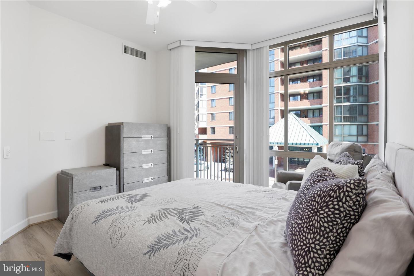 1000 N RANDOLPH ST #209, ARLINGTON, Virginia 22201, 3 Bedrooms Bedrooms, ,2 BathroomsBathrooms,Residential,For sale,1000 N RANDOLPH ST #209,VAAR2069410 MLS # VAAR2069410