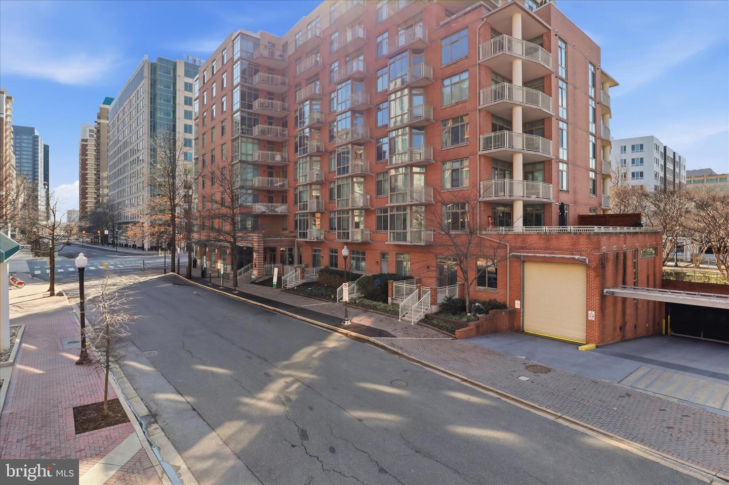 1000 N RANDOLPH ST #209, ARLINGTON, Virginia 22201, 3 Bedrooms Bedrooms, ,2 BathroomsBathrooms,Residential,For sale,1000 N RANDOLPH ST #209,VAAR2069410 MLS # VAAR2069410