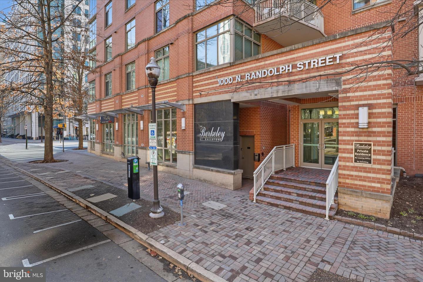 1000 N RANDOLPH ST #209, ARLINGTON, Virginia 22201, 3 Bedrooms Bedrooms, ,2 BathroomsBathrooms,Residential,For sale,1000 N RANDOLPH ST #209,VAAR2069410 MLS # VAAR2069410